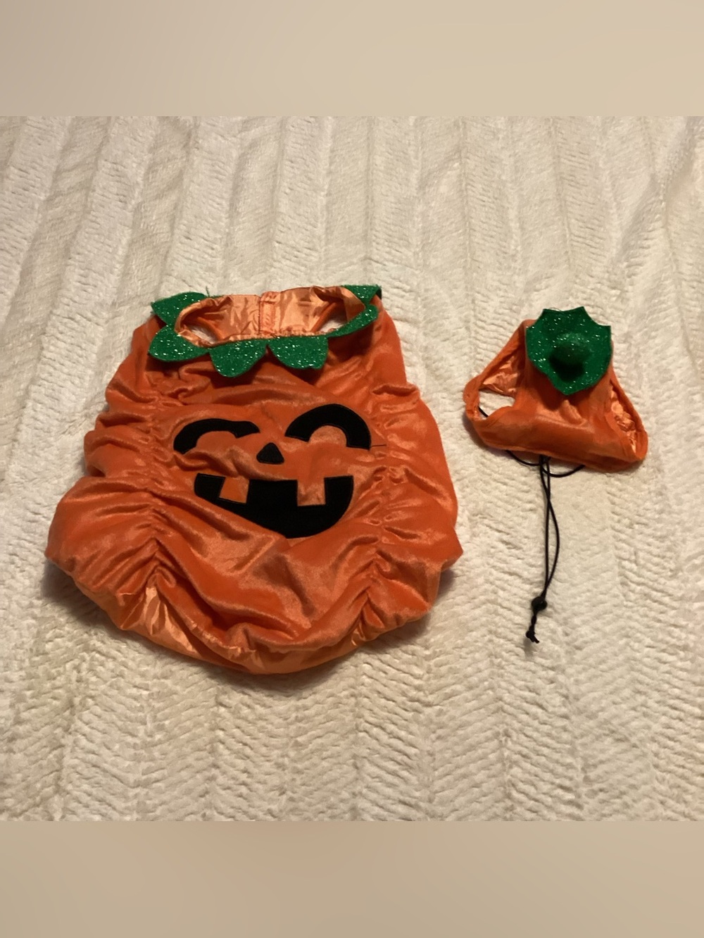 Vibrant Life Pet Pumpkin Sz Medium Halloween Pumpkin Jack-o’-lantern Costume